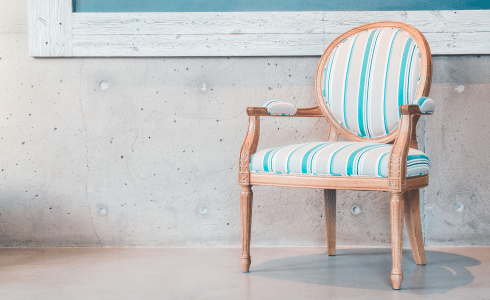 Réfection de fauteuils, canapés et chaises par un artisan tapissier à Bordeaux